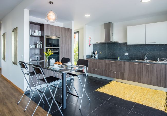 Villa em Prazeres - Villa Enjoy - by MHM - The Name Says it All