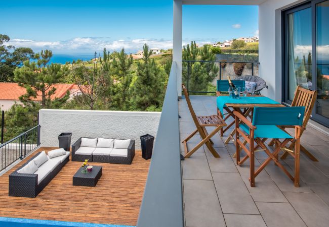 Villa em Prazeres - Villa Enjoy - by MHM - The Name Says it All