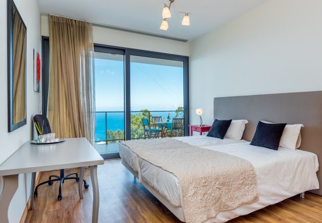 Villa em Prazeres - Villa Enjoy - by MHM - The Name Says it All