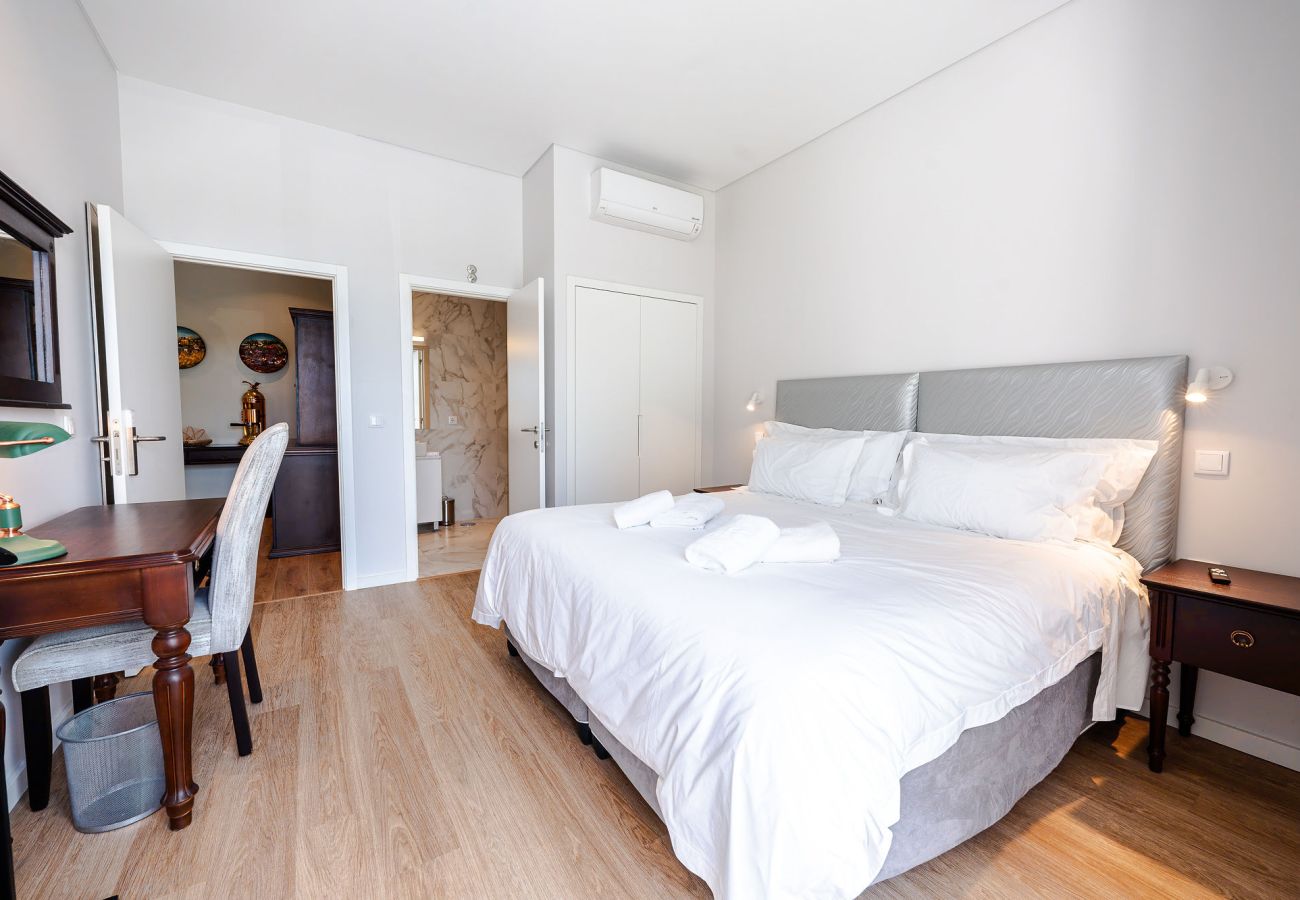 Quarto em Estoril - BeGuest Estoril Guesthouse Suite Aveiro