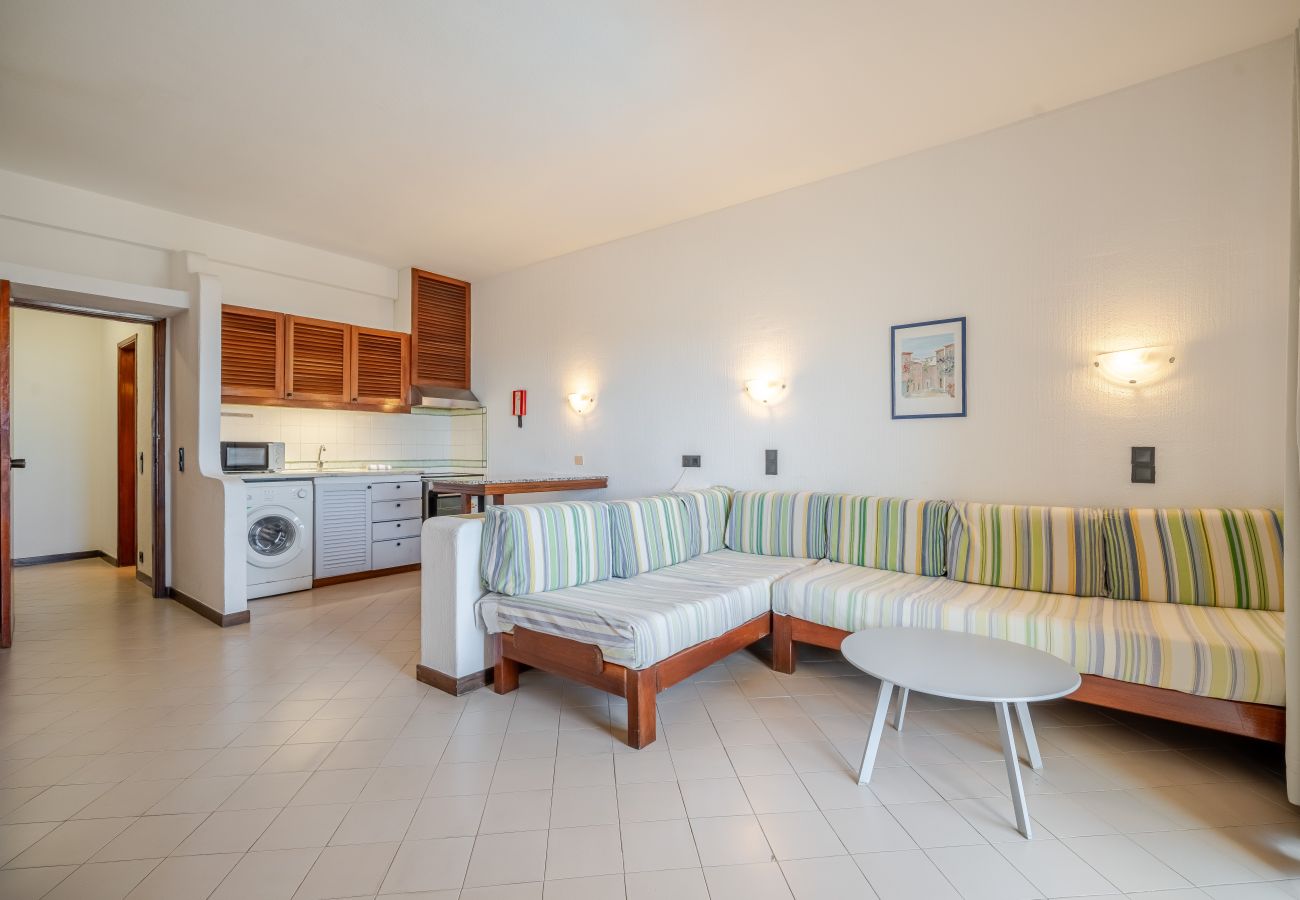 Apartamento em Albufeira - T1.B.VM.O.411A B_Jardim 4p/1q