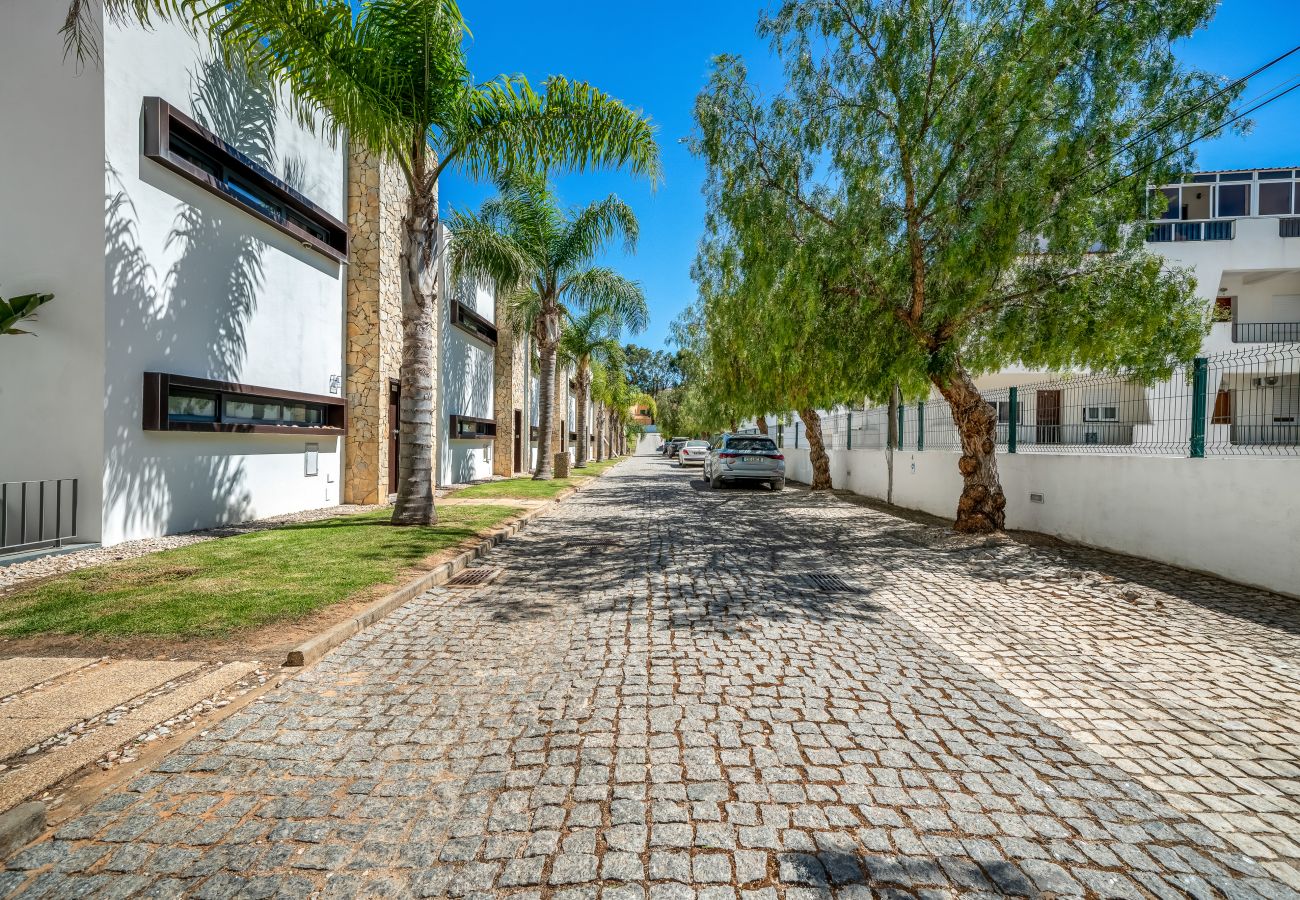 Casa geminada em Olhos D´Água - BeGuest Falésia Family Home