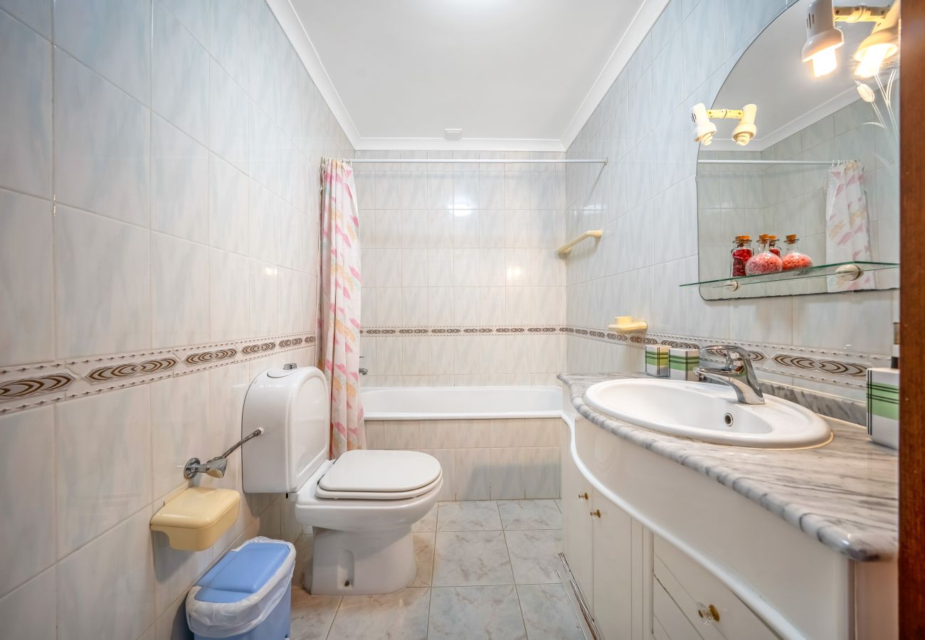 House in Monte Gordo - BeGuest Margarida Beach House