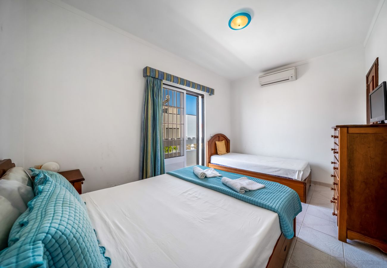 House in Monte Gordo - BeGuest Margarida Beach House