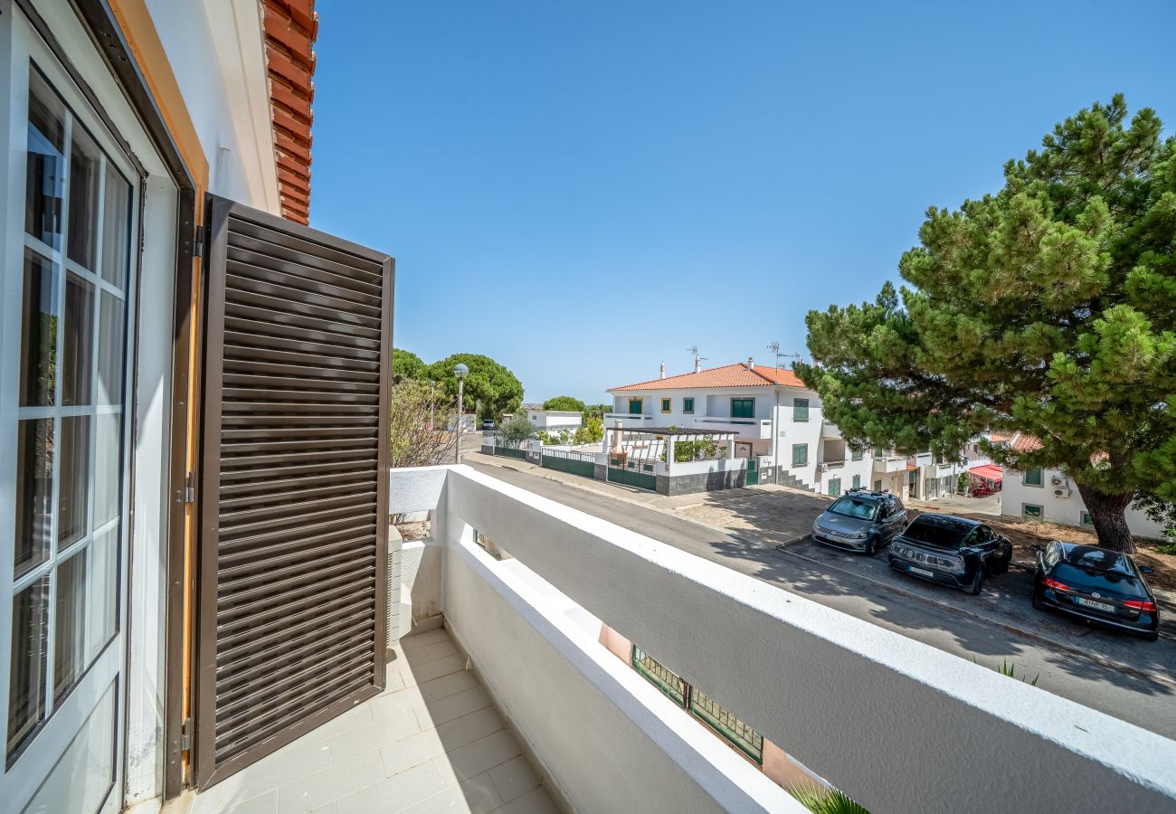 House in Monte Gordo - BeGuest Margarida Beach House